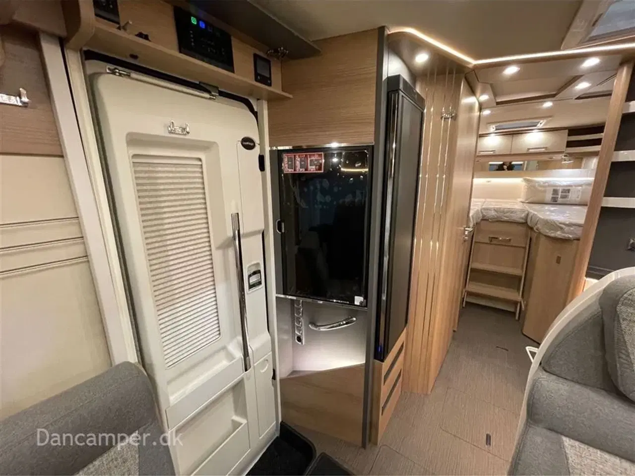 Billede 18 - 2026 - Carthago c-tourer I 145 LE   Design og komfort når det er bedst! MERCEDES 170 Hk, 9-trin aut.gear, adaptiv fartpilot,  4,2/4,5 tons totalvægt