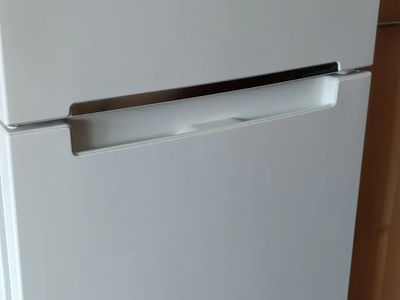 Billede 1 - Lydsvagt køle-fryseskab