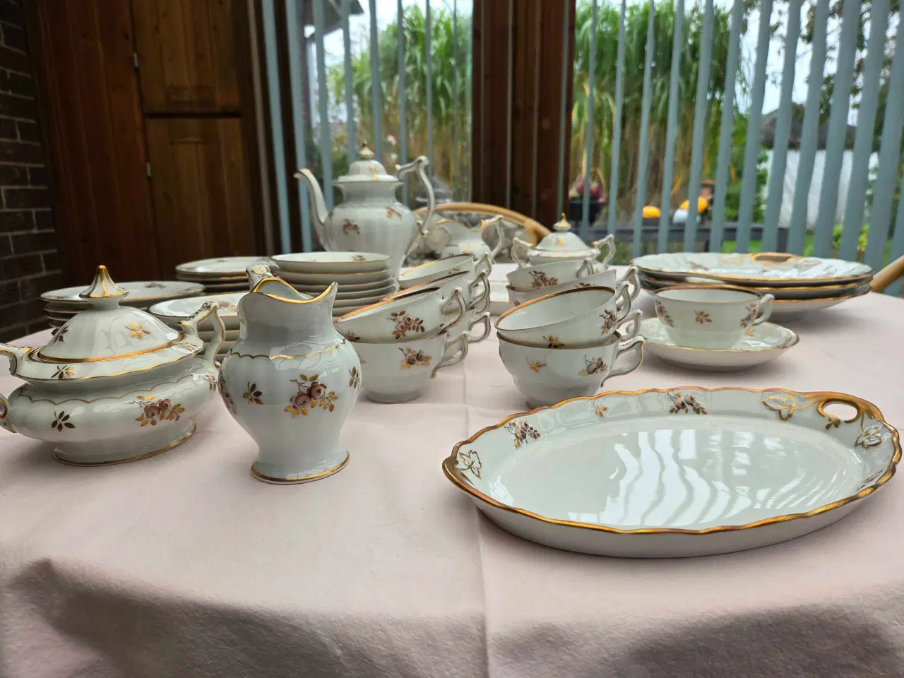 Billede 1 - Københavns porcelæns malere kaffestel Brun Rose.