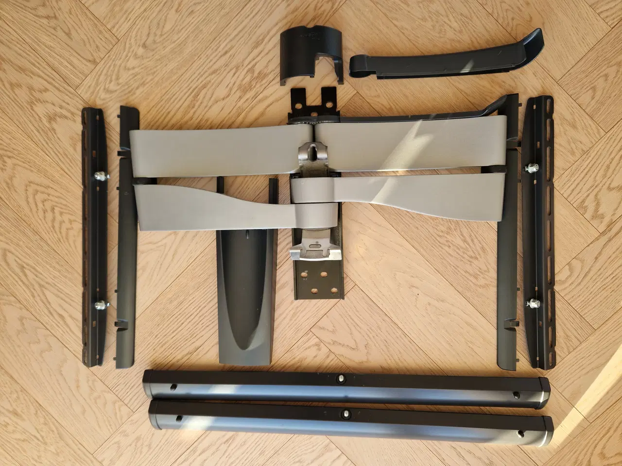 Billede 1 - Vogels tv ophæng med udtræk