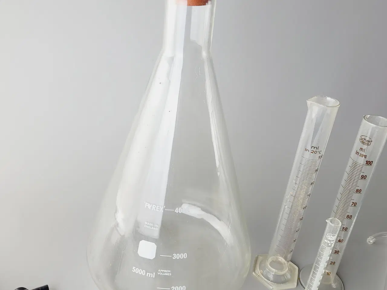 Billede 5 - ⭐️- Stort laboratoriesæt m. 5L Pyrex kolbe, glaskø