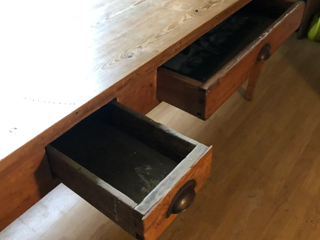 Billede 6 - Rustikt spisebord i landlig stil, med flot patina 