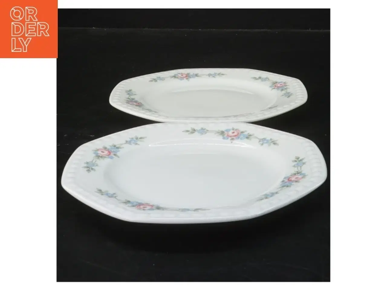 Billede 1 - Tallerkener med blomstermotiv (str. Ø 16 cm)