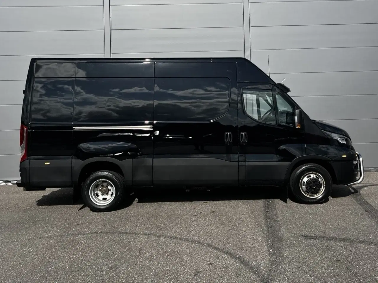 Billede 10 - Iveco Daily 3,0 35C18 12m³ Van AG8
