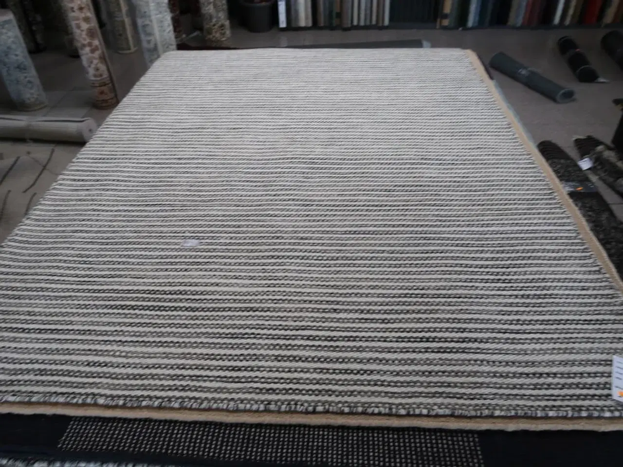 Billede 1 - Gulvtæppe MUMBAI Uld