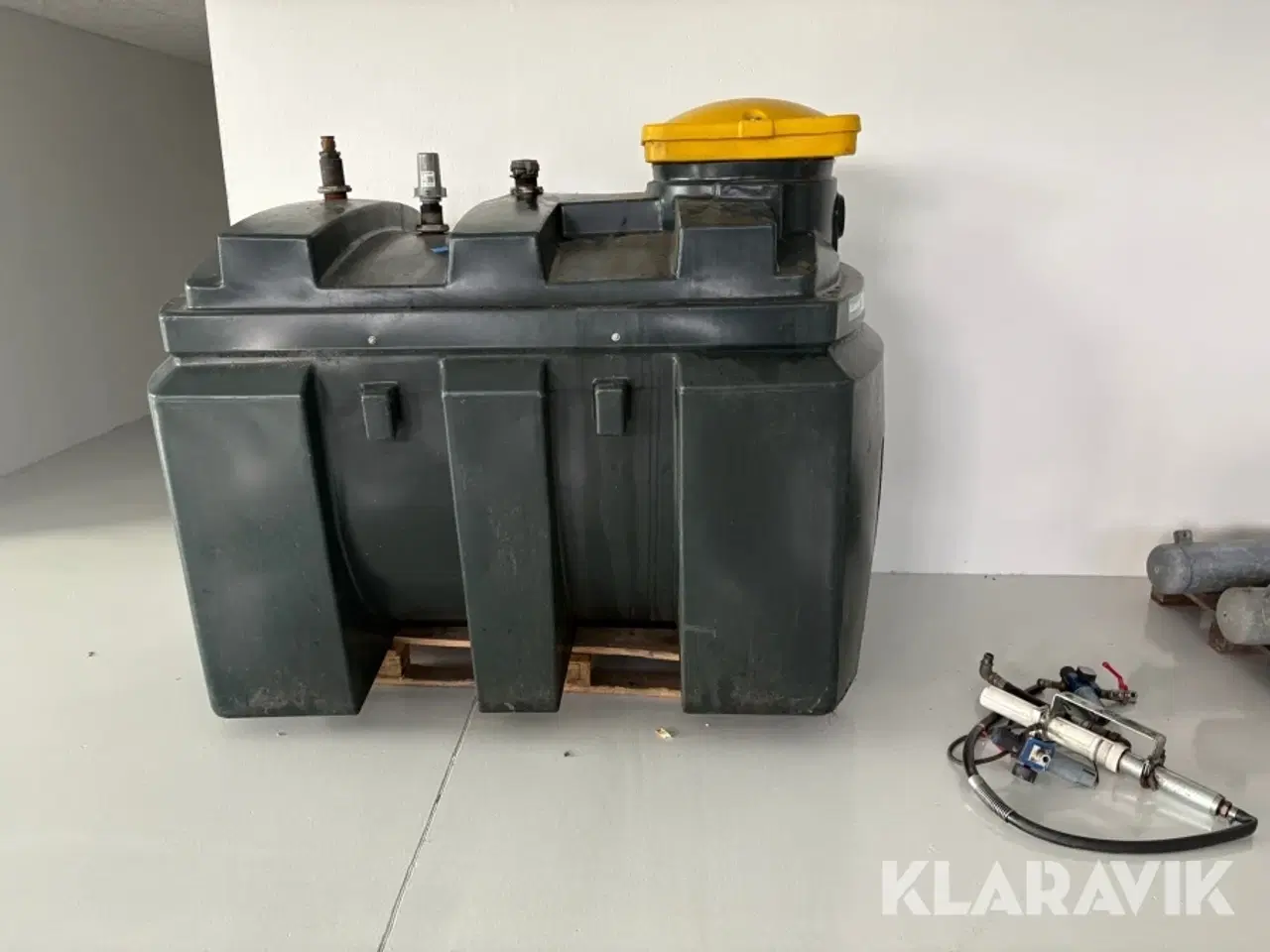 Billede 2 - Tank til spildolie Kingspan Miljøcontainere A/S 0.Z 1300 med pumpe