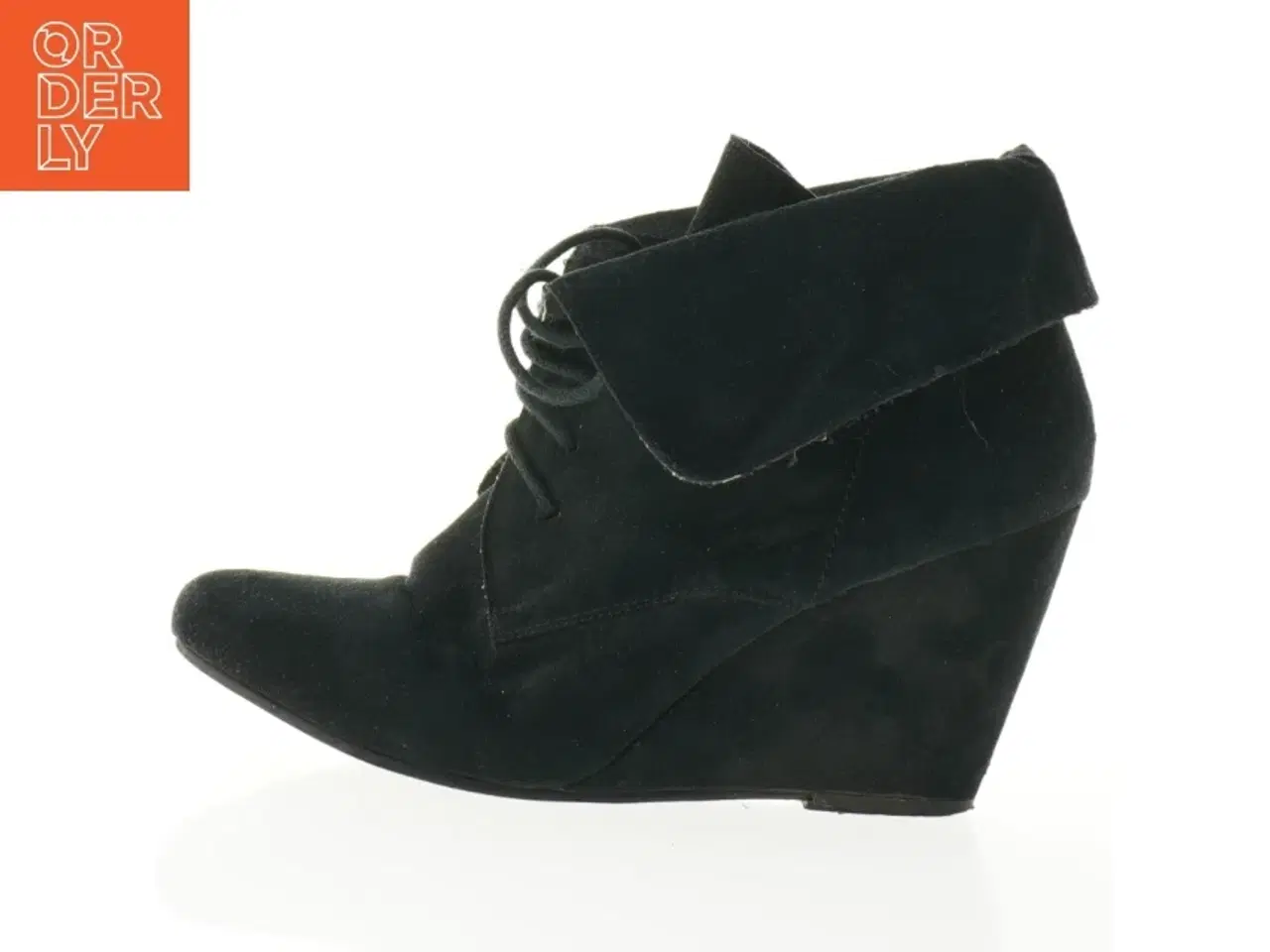 Billede 1 - Sort ankelstøvle med kilehæl (str. 41)