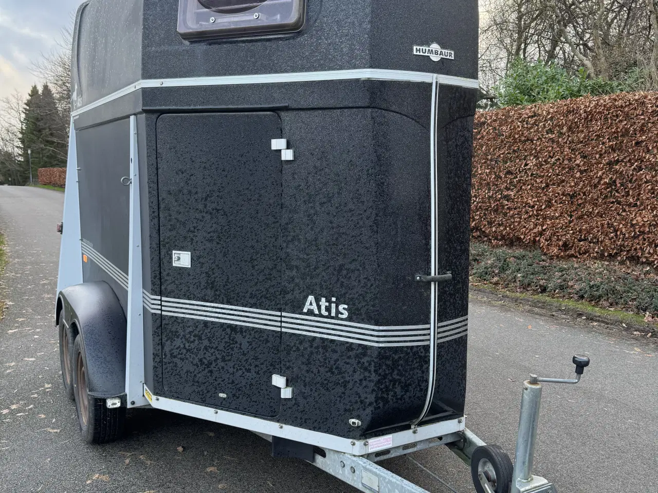 Billede 4 - Humbaur Atis 2000, hestetrailer med saddelrum
