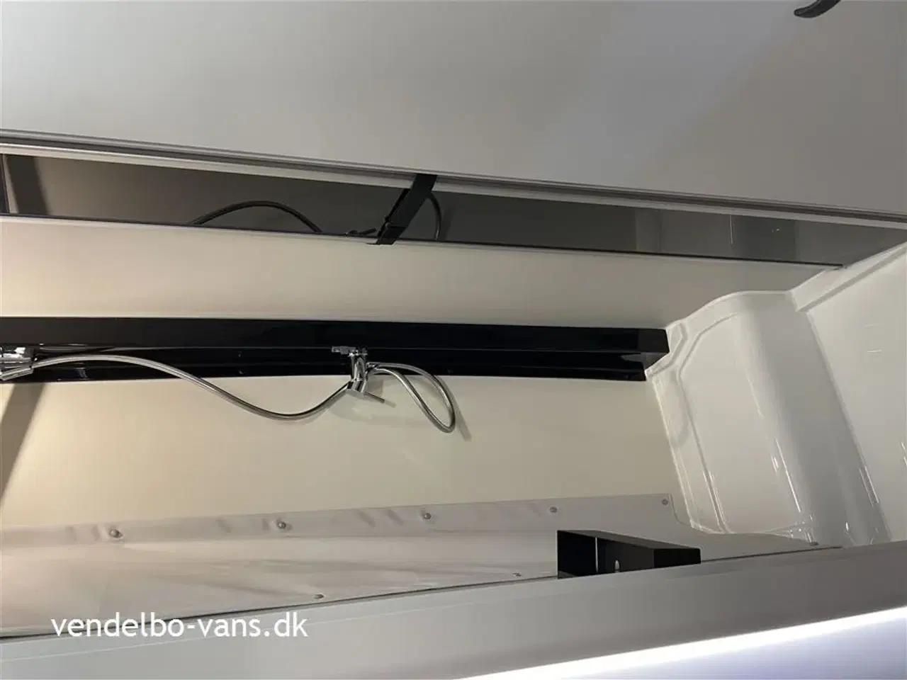 Billede 33 - 2025 - Mobilvetta KEA Kompakt 64   Ny kompakt modelserie fra Mobilvetta (smallere, lavere, kortere, lettere) - KEA 64 med enkeltsenge