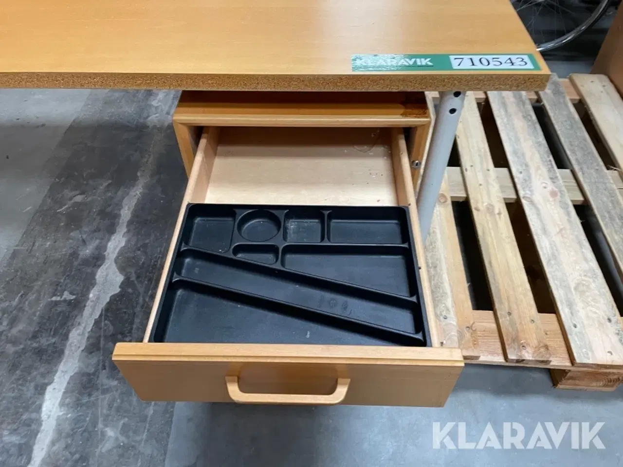 Billede 3 - Skrivebord
