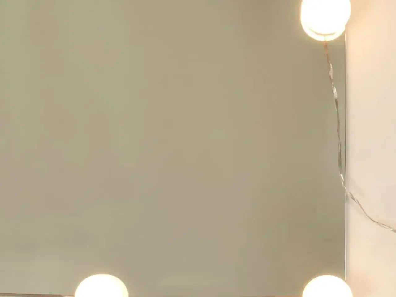 Billede 9 - Makeupbord med LED-lys 74,5x40x141 cm konstrueret træ sonoma-eg