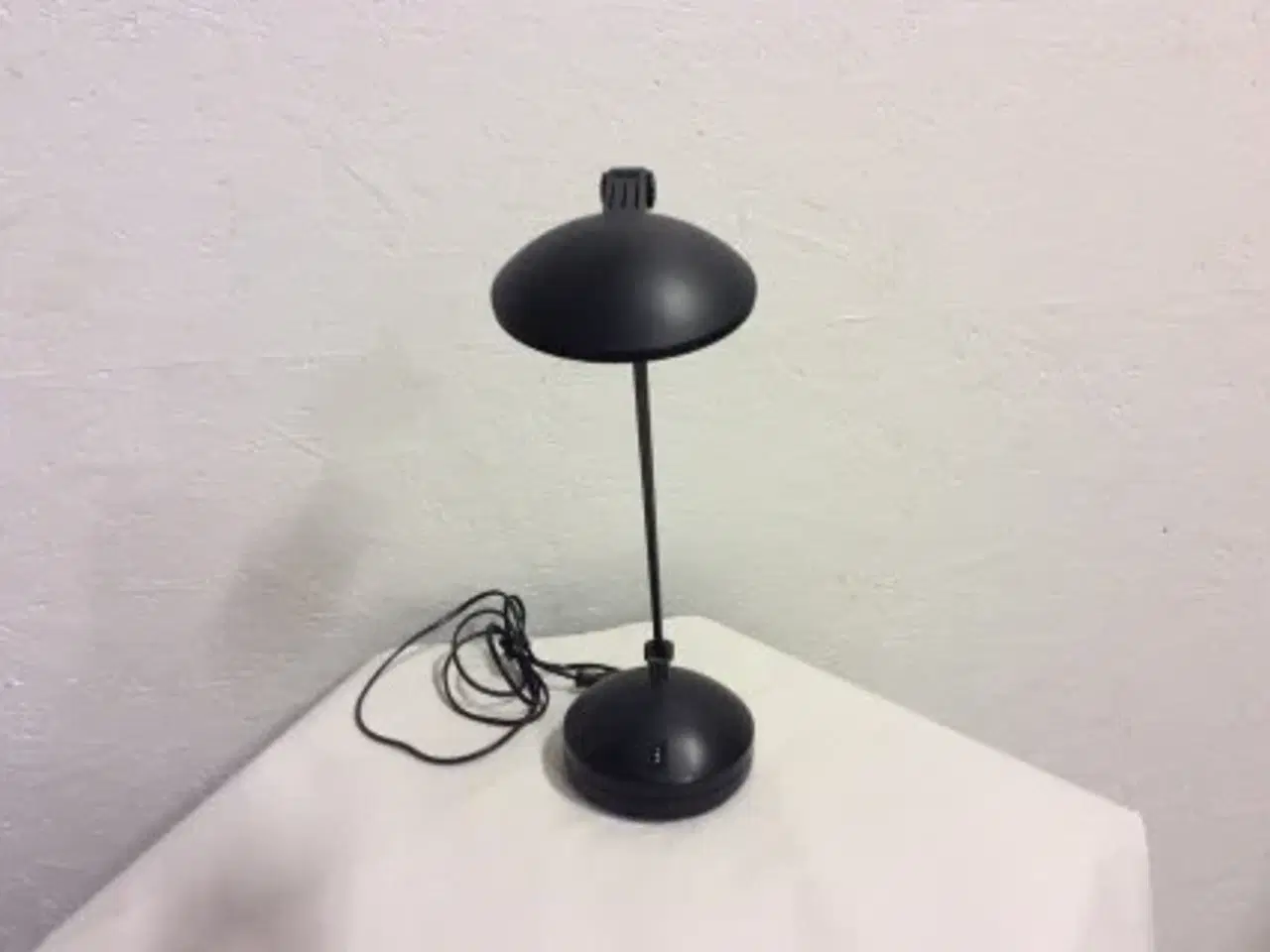 Billede 1 - Unilux  2070 bordlampe i sort