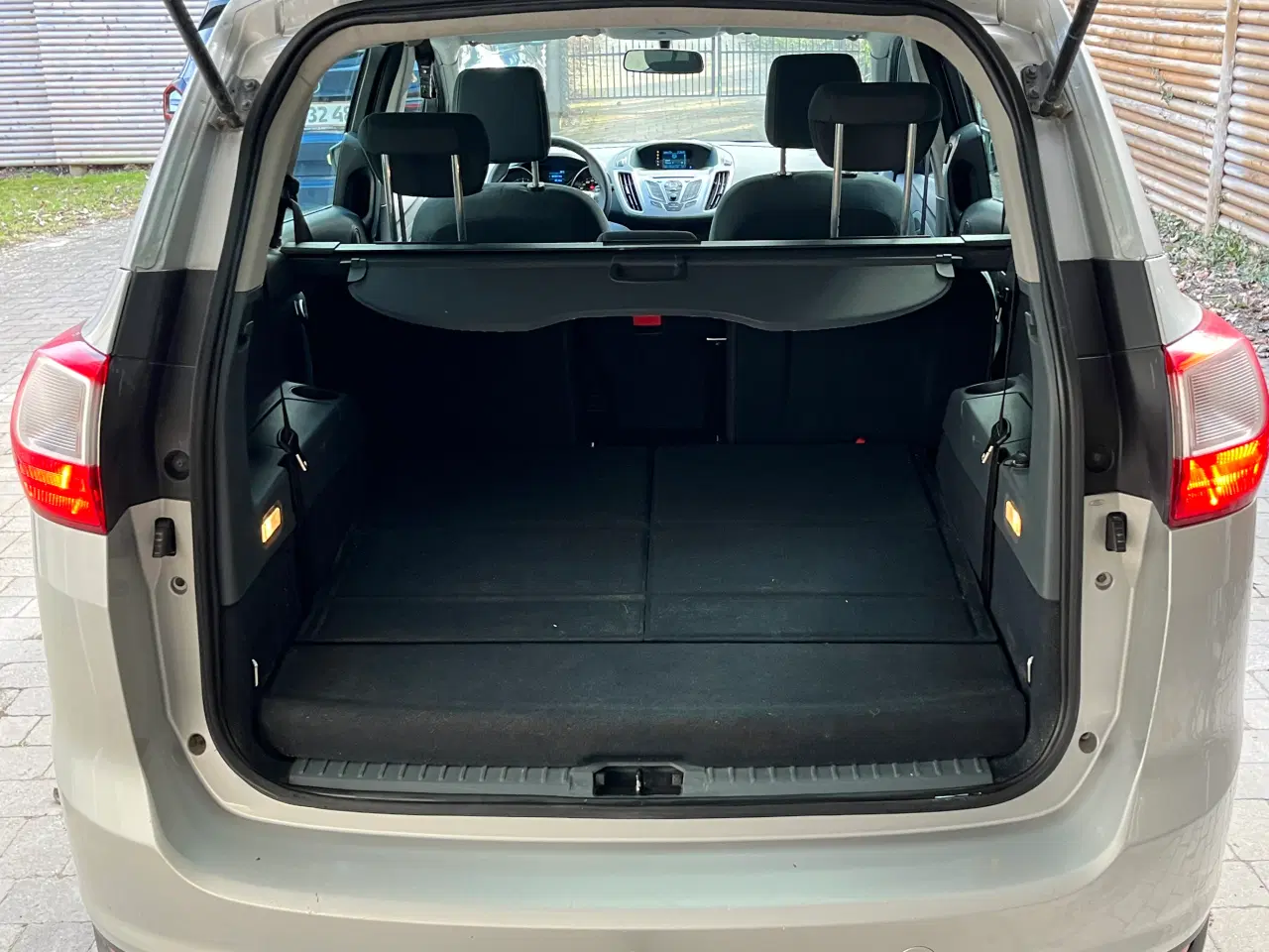 Billede 3 - Grand C-Max - Nysynet 21.04.2026 - Lavt km antal