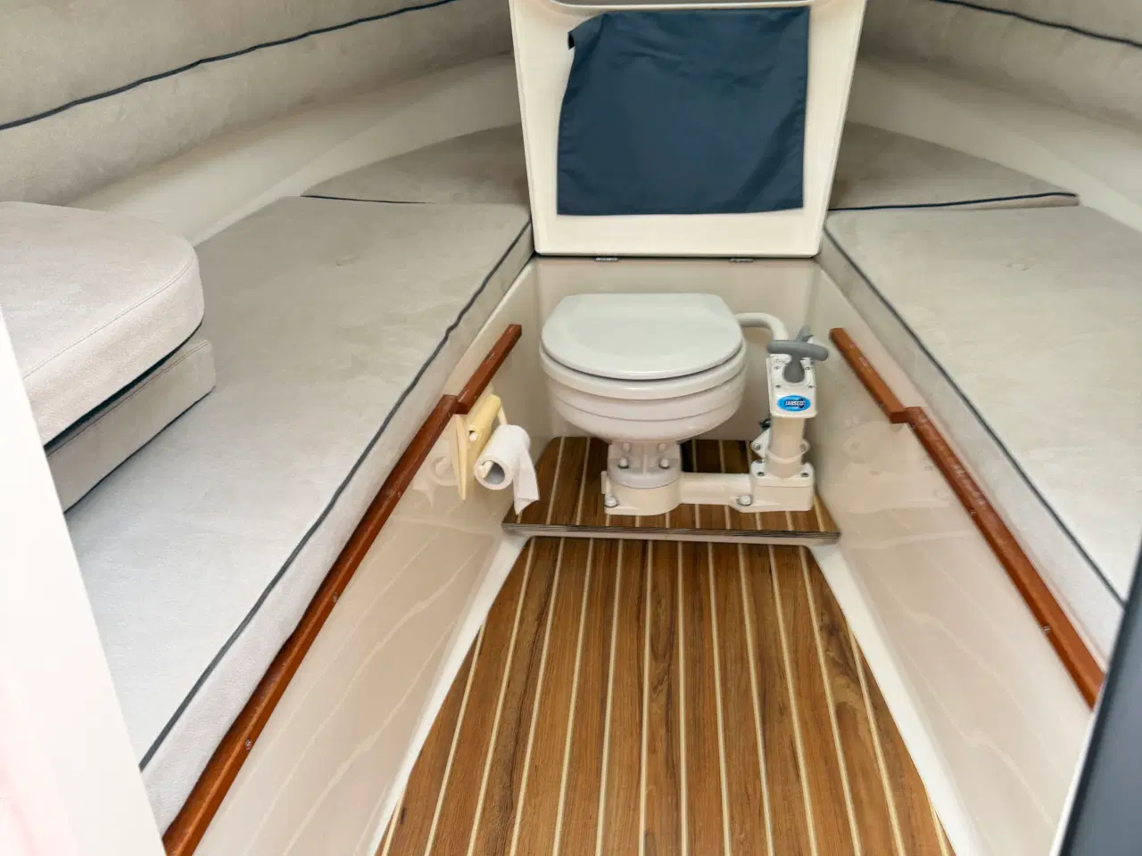 Billede 5 - Flipper 705 HT, Volvo Penta D5, Diesel 281 timer