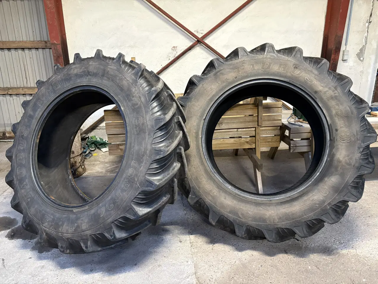 Billede 1 - Traktordæk 2 stk. 16.9R34