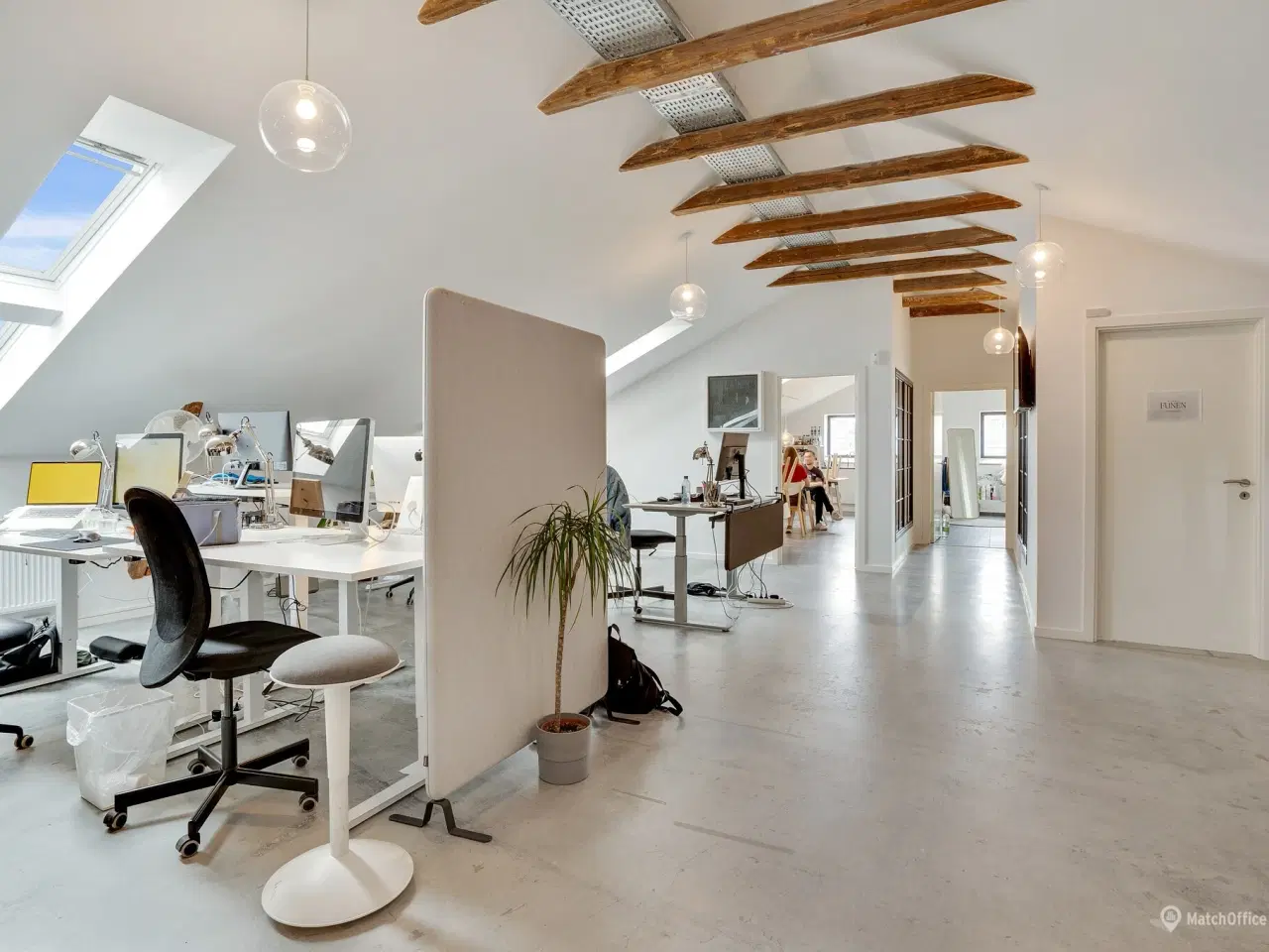 Billede 4 - Rustikt New Yorker storrumskontor - lyst og charmerende