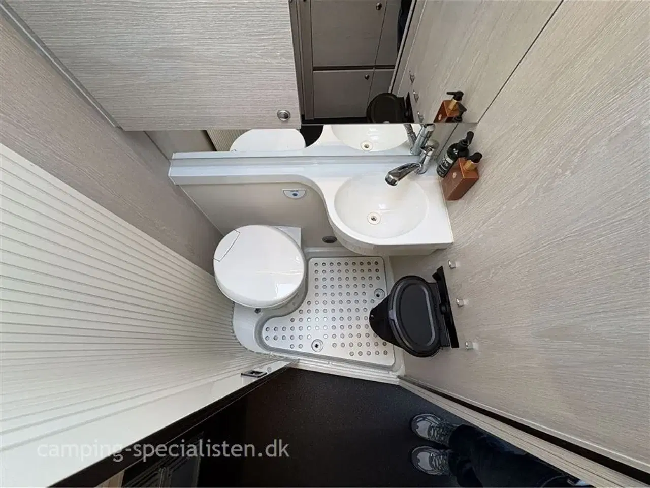 Billede 8 - 2022 - Tourne 6.0 Black Edition   Tourne 6.0 Black Edition 2022 - Se den nu hos Camping-Specialisten.dk