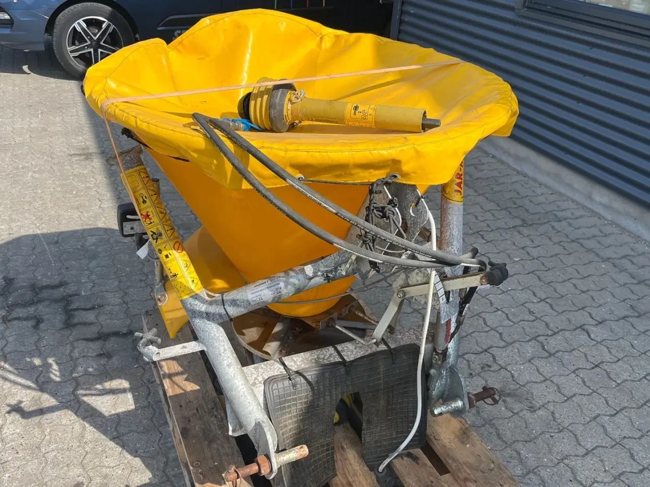 Billede 9 - Jar-Met n020 Saltspreder til lille traktor