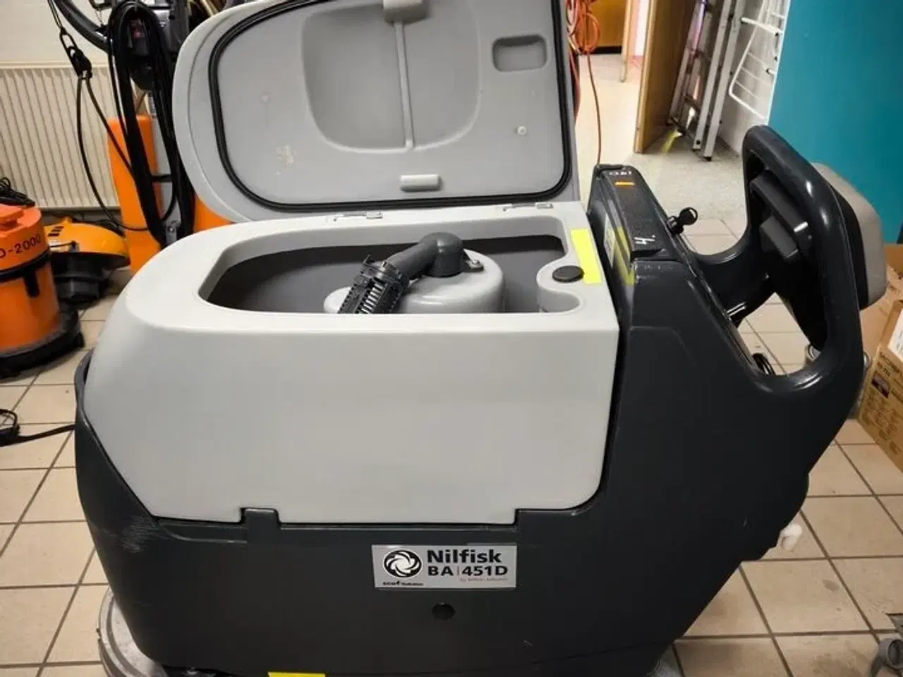 Billede 2 - Gulvvasker NILFISK BA 451D