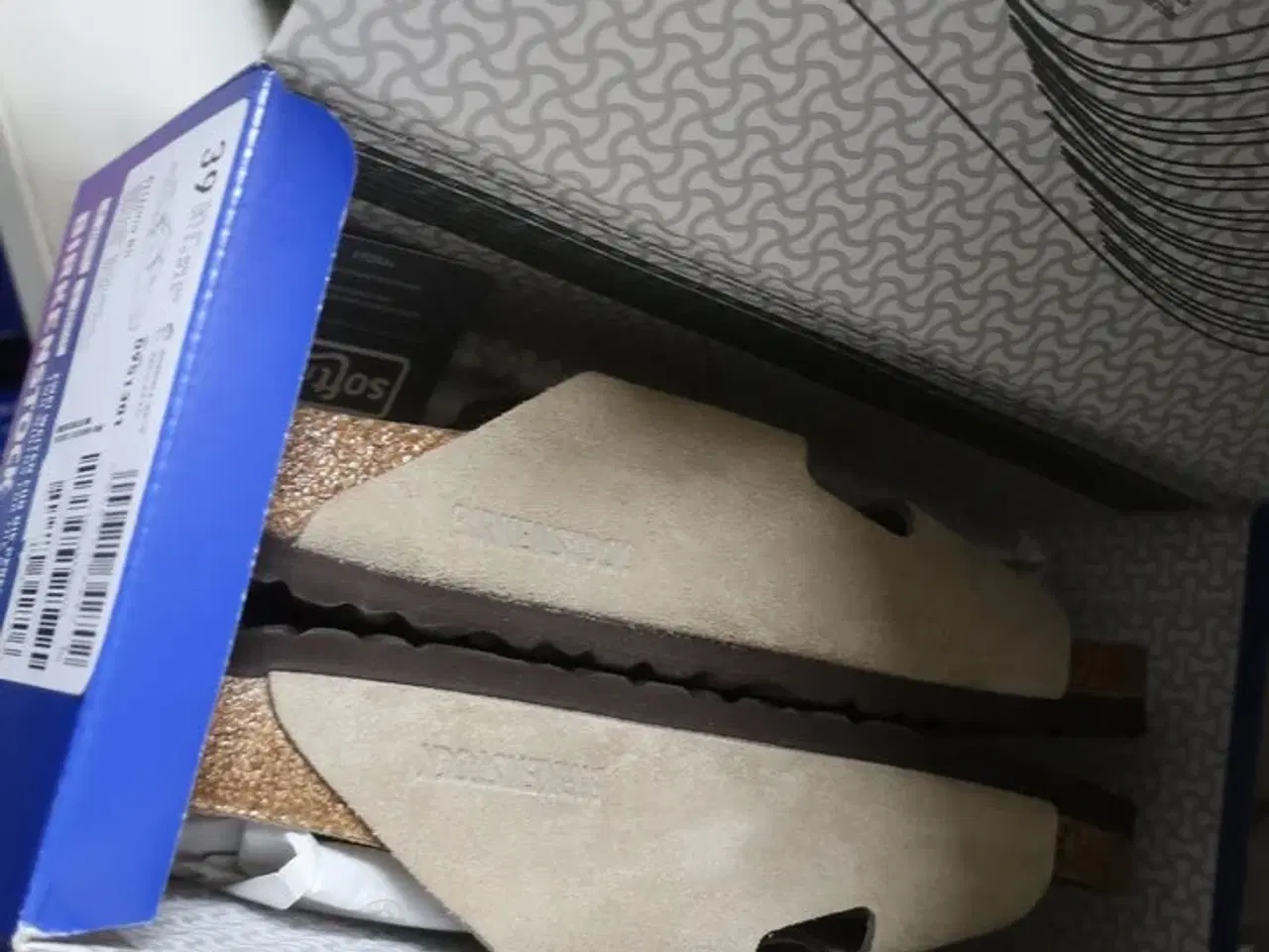 Billede 5 - Alt indhold i reoler