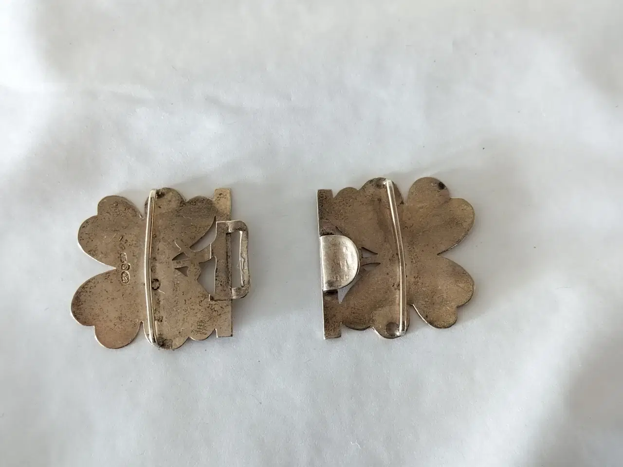 Billede 3 - Antik bæltespænde i sølv med et firkløver design