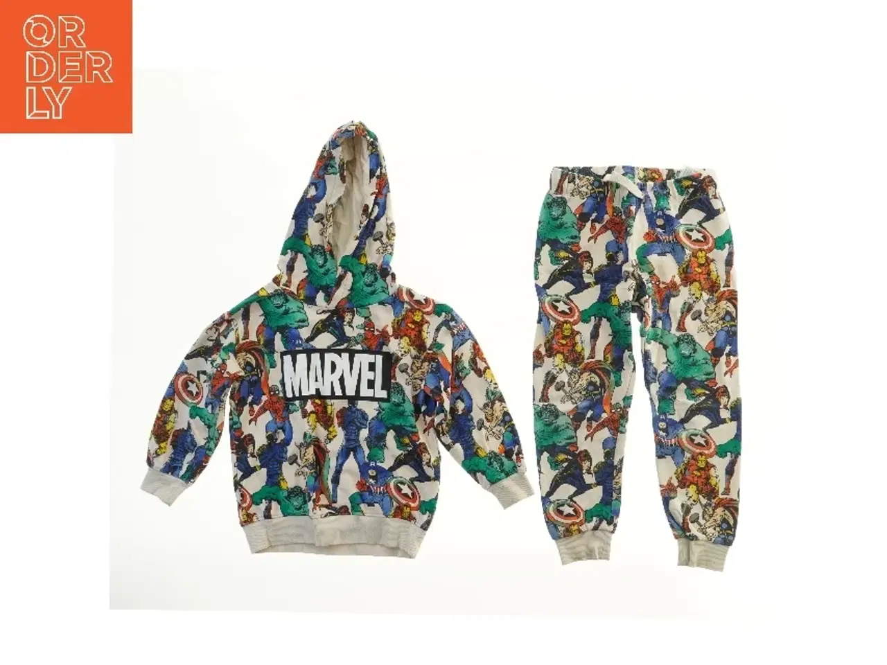 Billede 2 - Marvel børnetøj sæt fra H&M (str. 110)