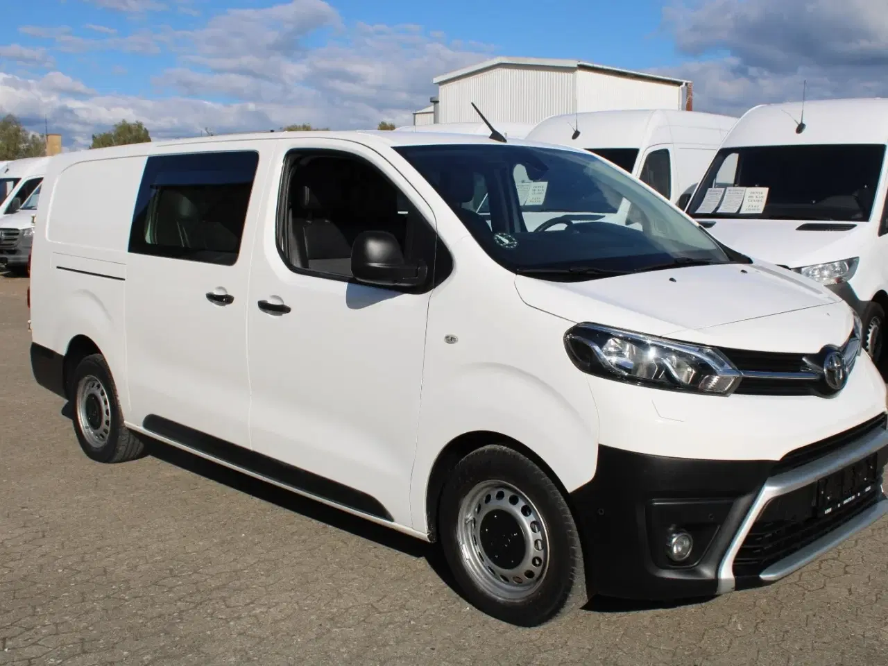 Billede 2 - Toyota ProAce 2,0 D 120 Long Comfort Master Mandskabsvogn