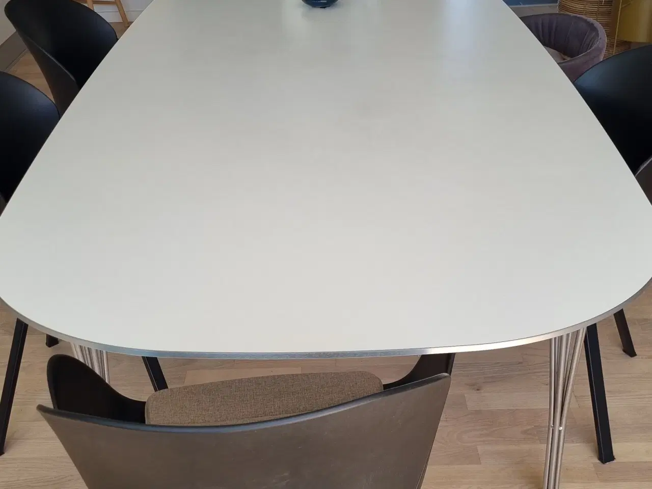 Billede 1 - Spisebord