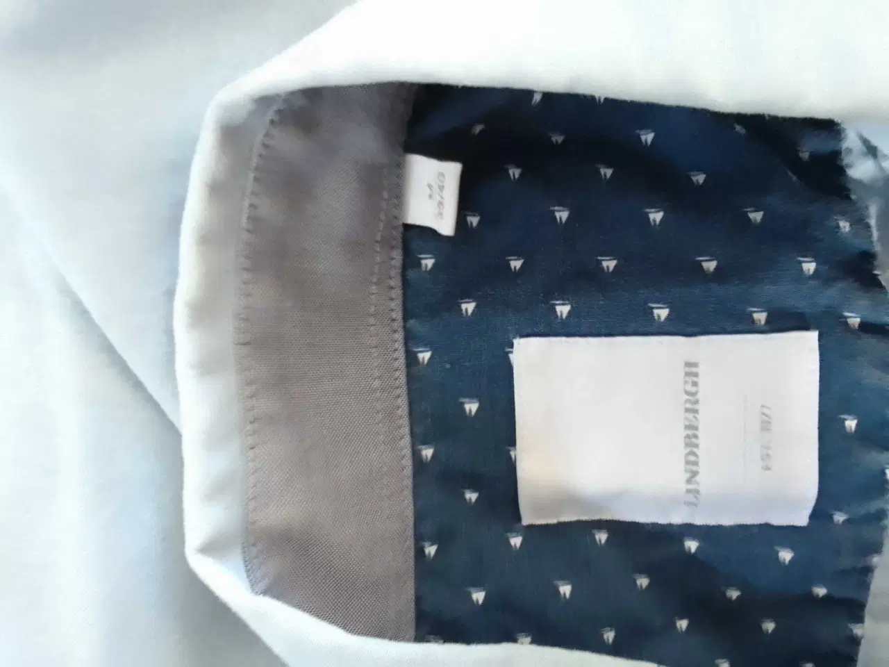 Billede 3 - Kort ærmet skjorte str m 