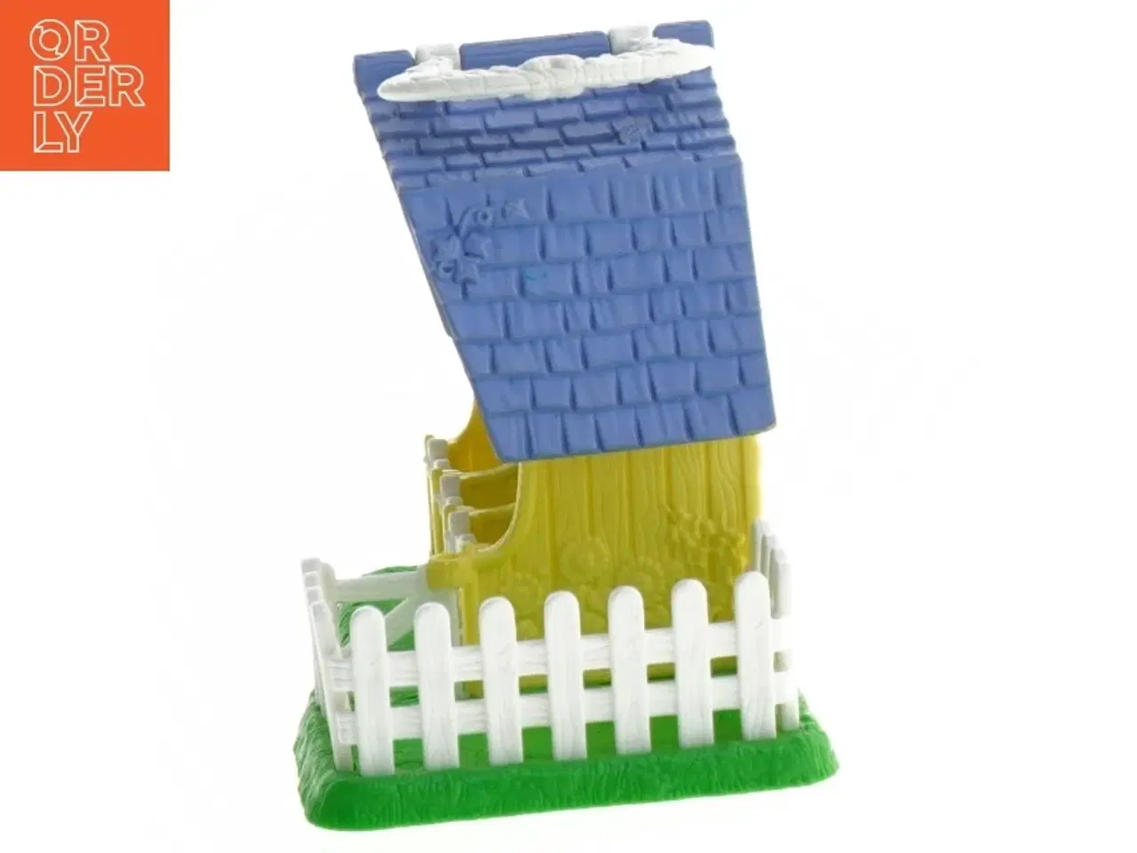 Billede 3 - Legetøjsbygning med hegn (str. 17 cm)