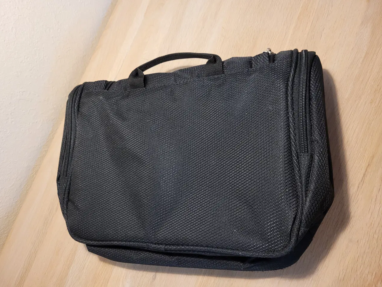 Billede 4 - Toilettaske WENGER med mange rum