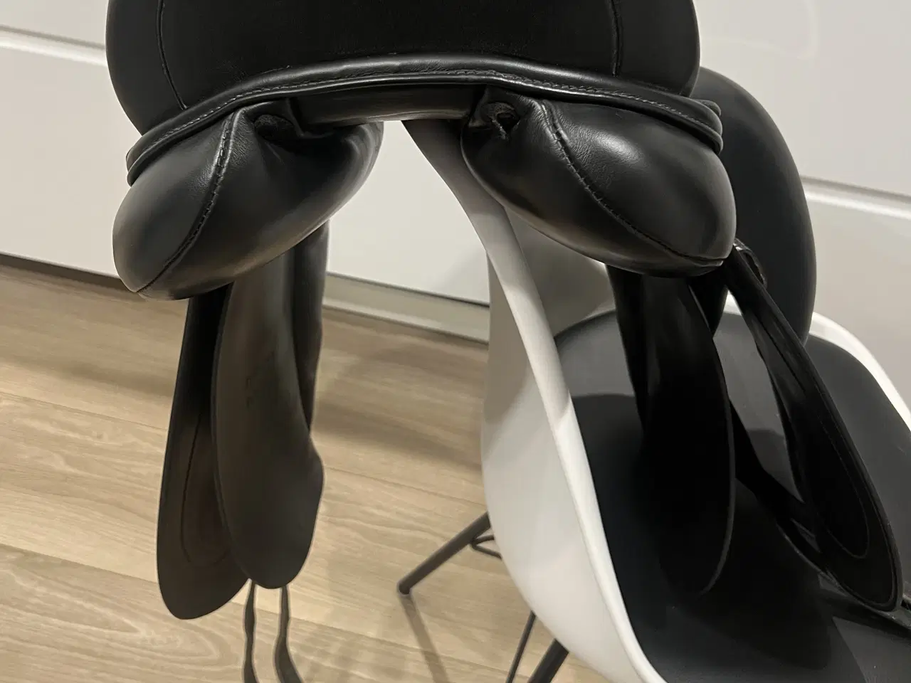 Billede 3 - Kentaur Afrodite dressursadel, 17” Fit 4 – komple