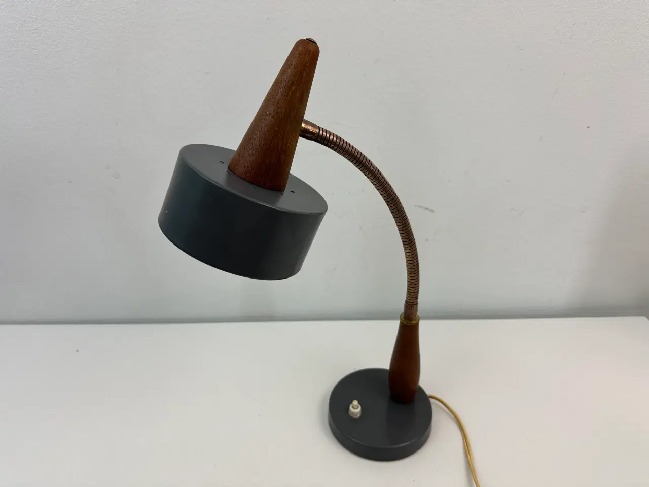 Billede 1 - Retro bordlampe, teak og messing