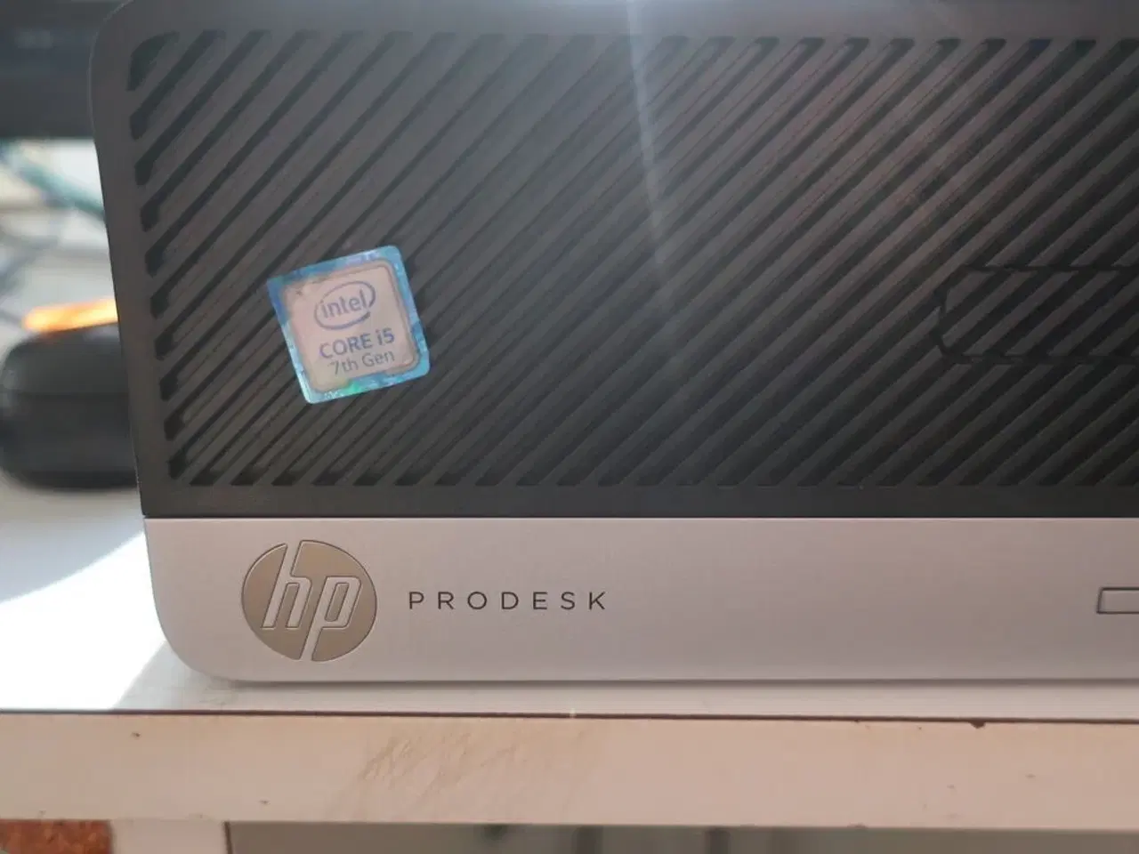 Billede 1 - Skærm 22" m. tastatur HP L2206w (PC medfølger ikke)