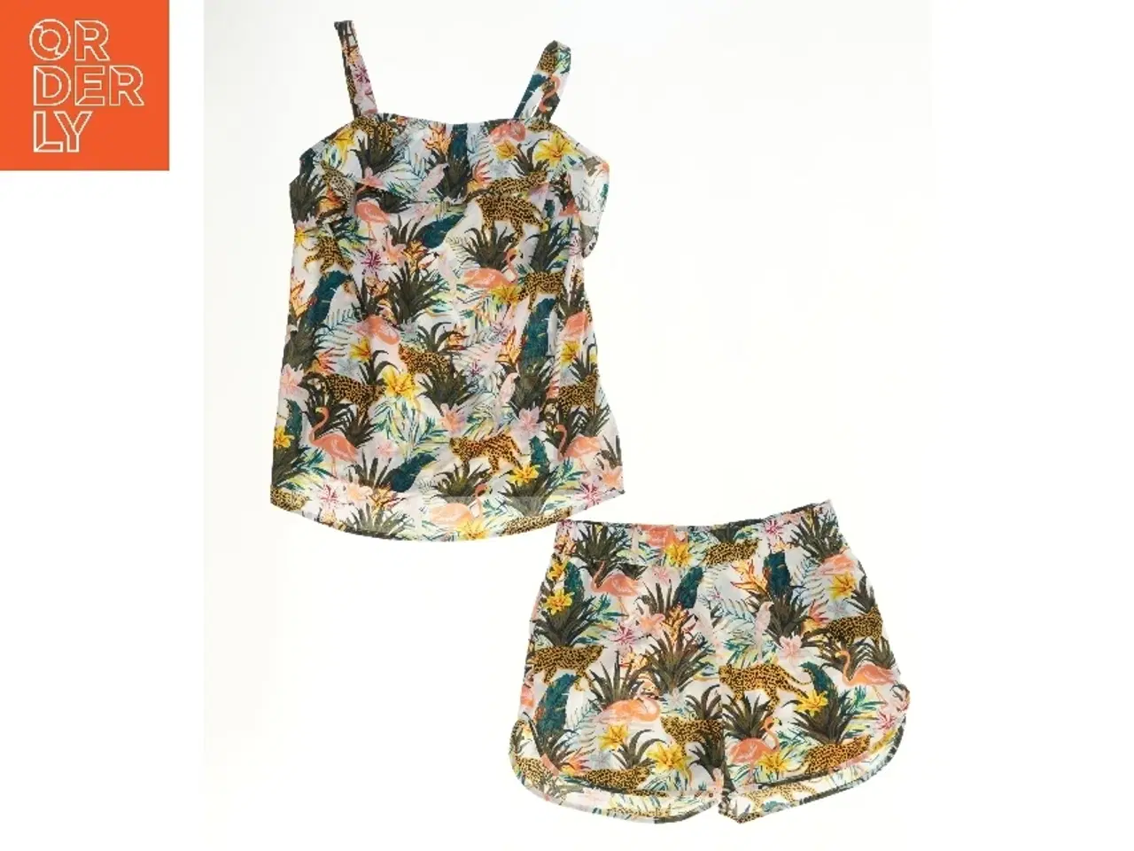 Billede 2 - Sommerdragt med tropisk print fra Basic needs (str. 146)