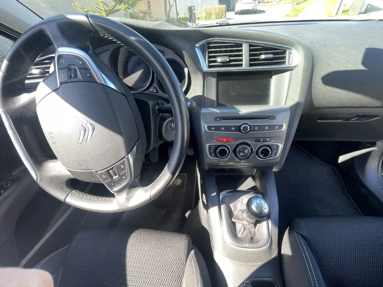 Billede 9 - 🚗 Citroën C4 1.6 HDi Økonomisk og velkørende bil