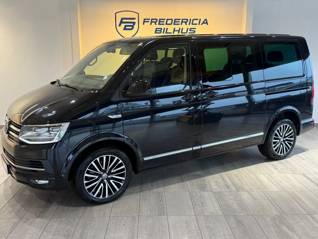 Billede 1 - VW Multivan 2,0 TDi 204 Highline DSG 4Motion kort