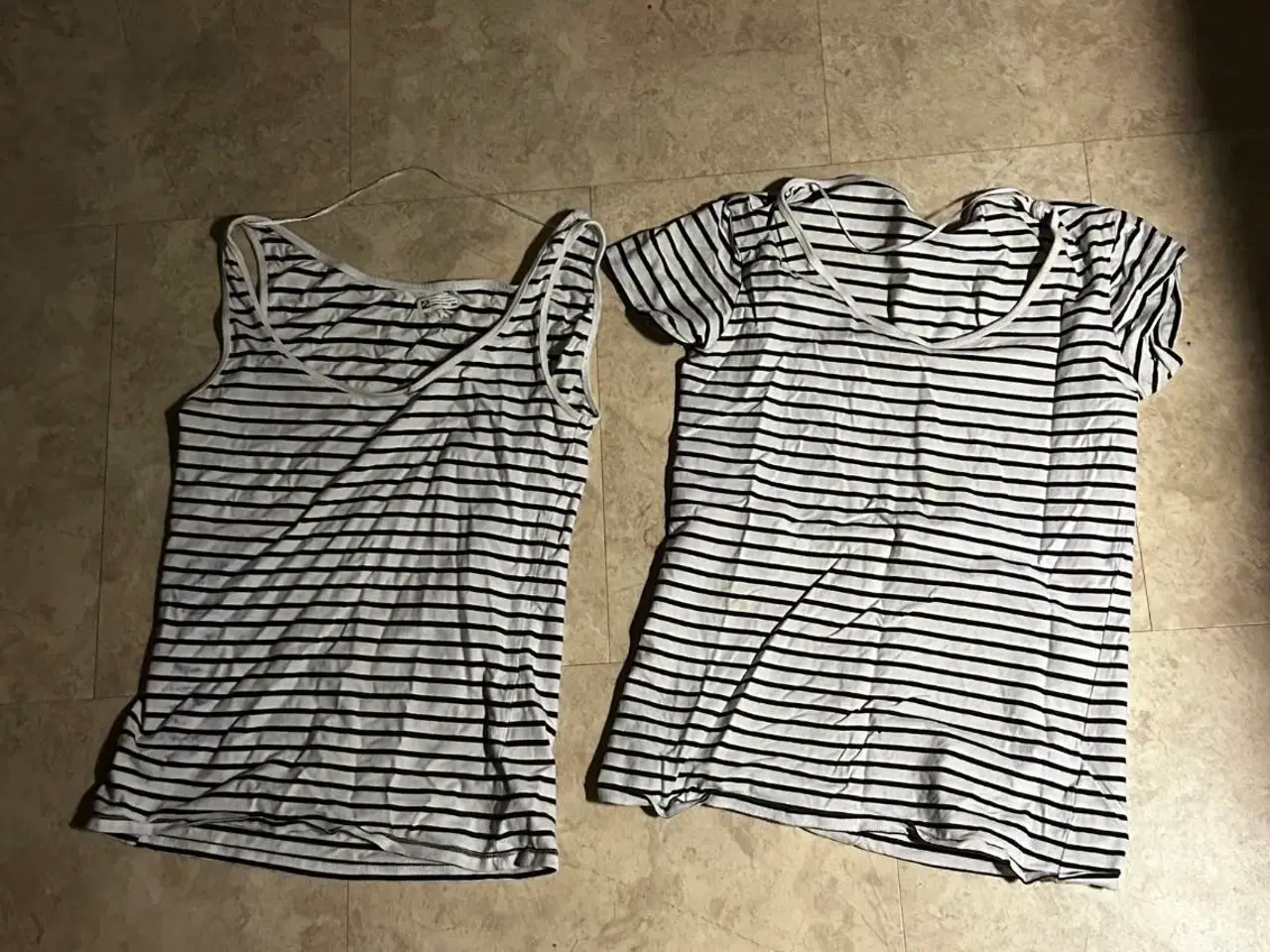 Billede 4 - Sælger 4 t-shirts 