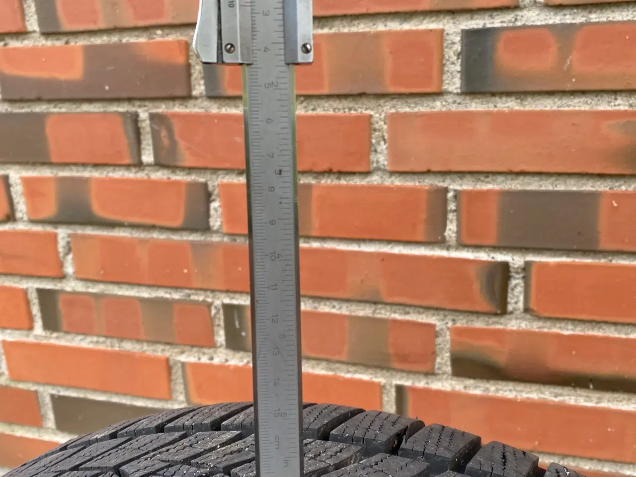 Billede 4 - Vinterdæk på originale ford alufælge