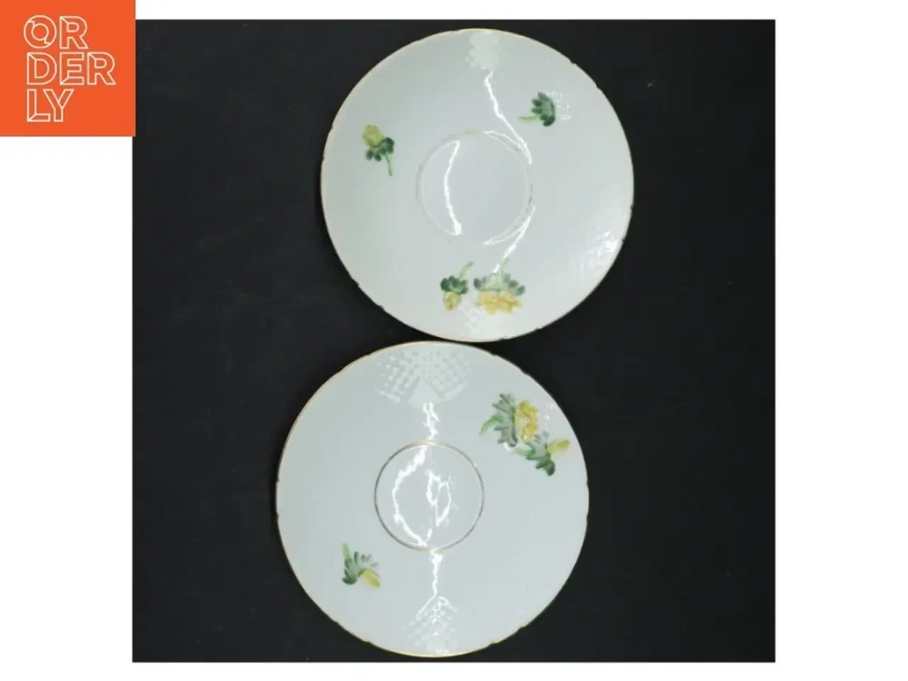 Billede 2 - Porcelænsunderkopper med blomstermotiv fra B&G (str. Ø 15)