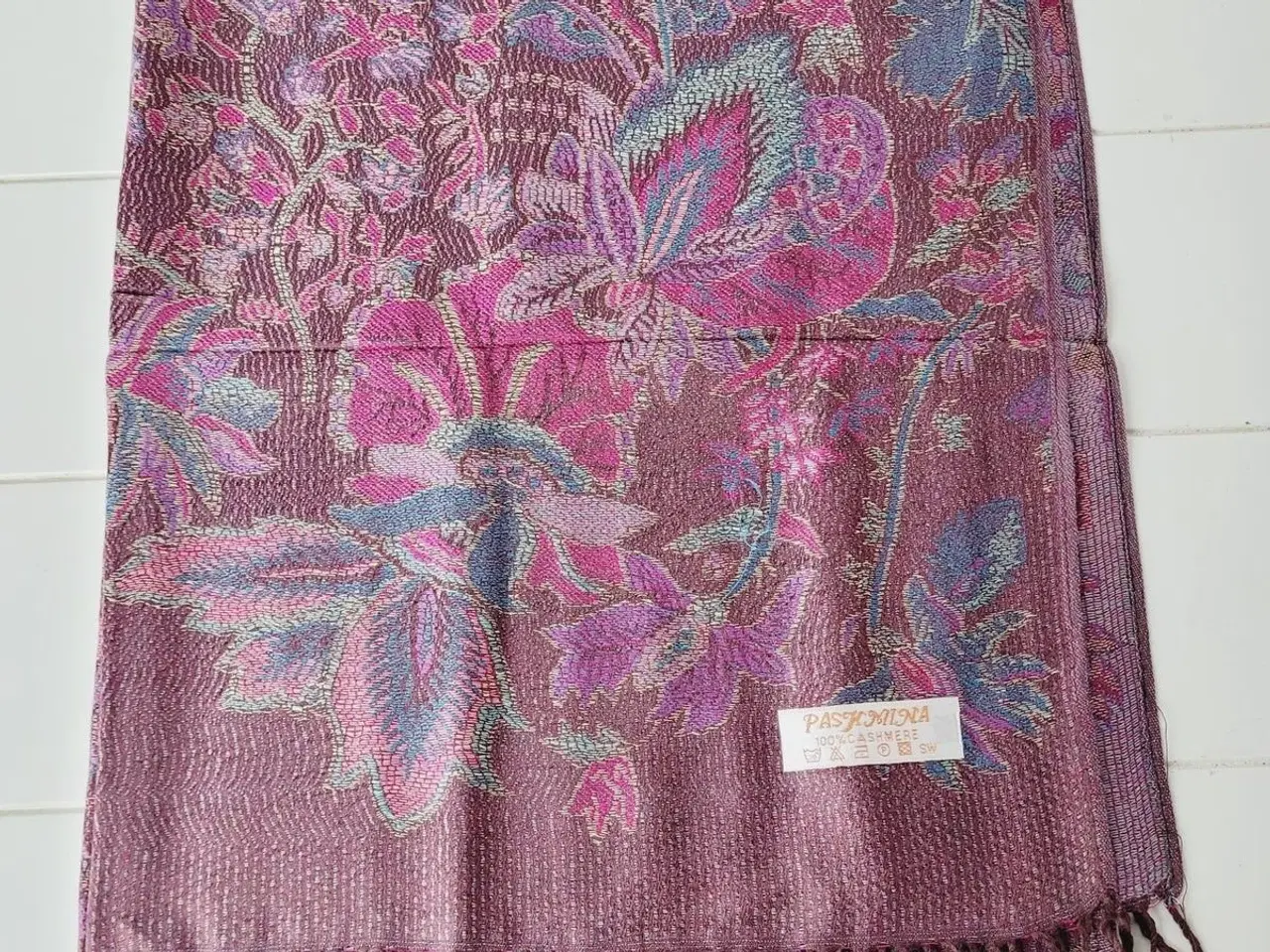 Billede 5 - ⭐️- Elegant og Blødt Pashmina Tørklæde - UBRUGT