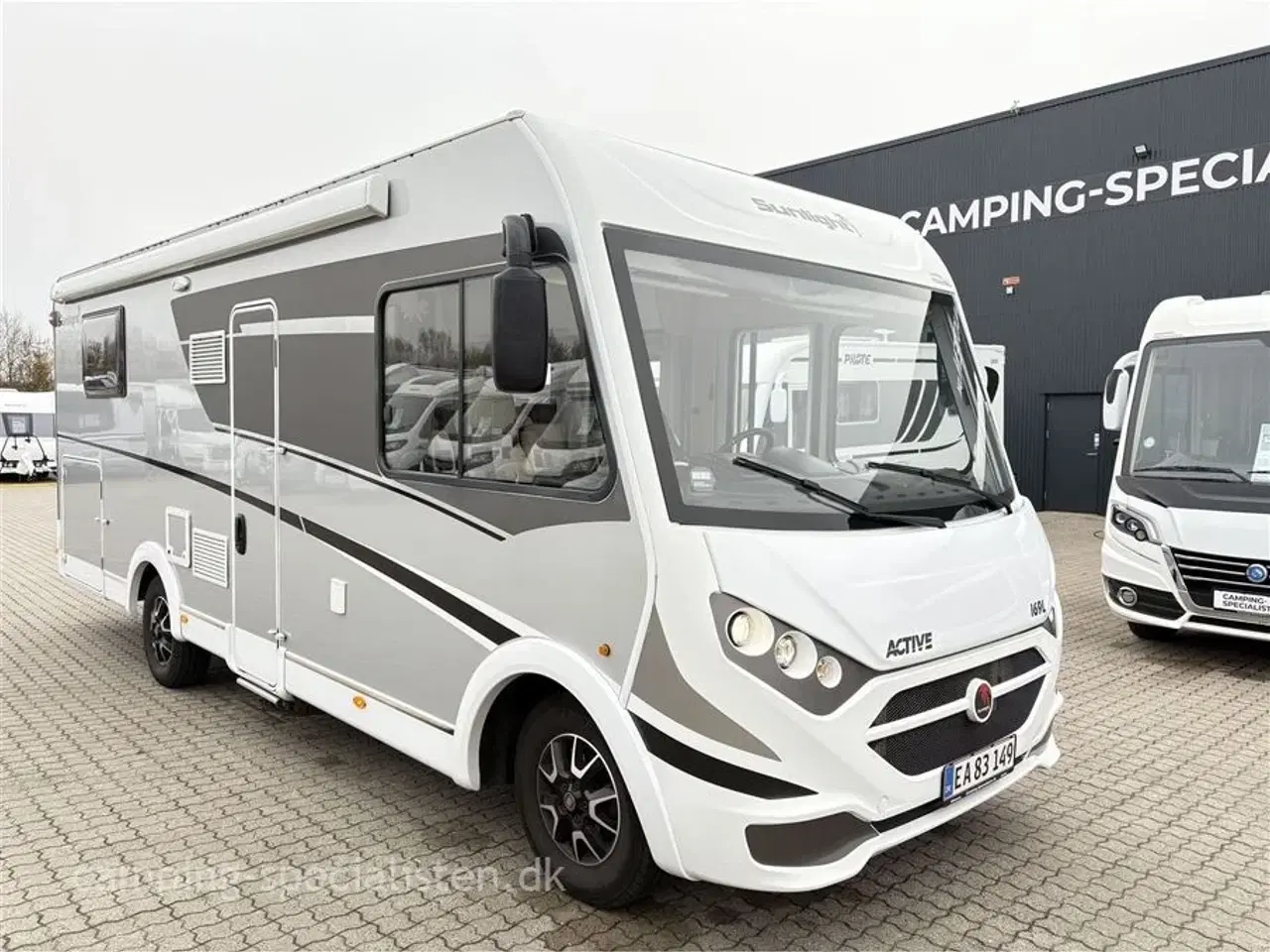 Billede 2 - 2019 - SunLight I 69 L Activ Automatgear SunLight T 69 L 2019 - helintegreret autocamper med queensbed - Se den nu hos Camping-Specialisten.dk