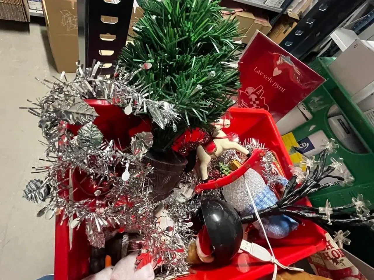 Billede 3 - Juletræsfod og div. Juleting - - Afhentes inden kl. 12