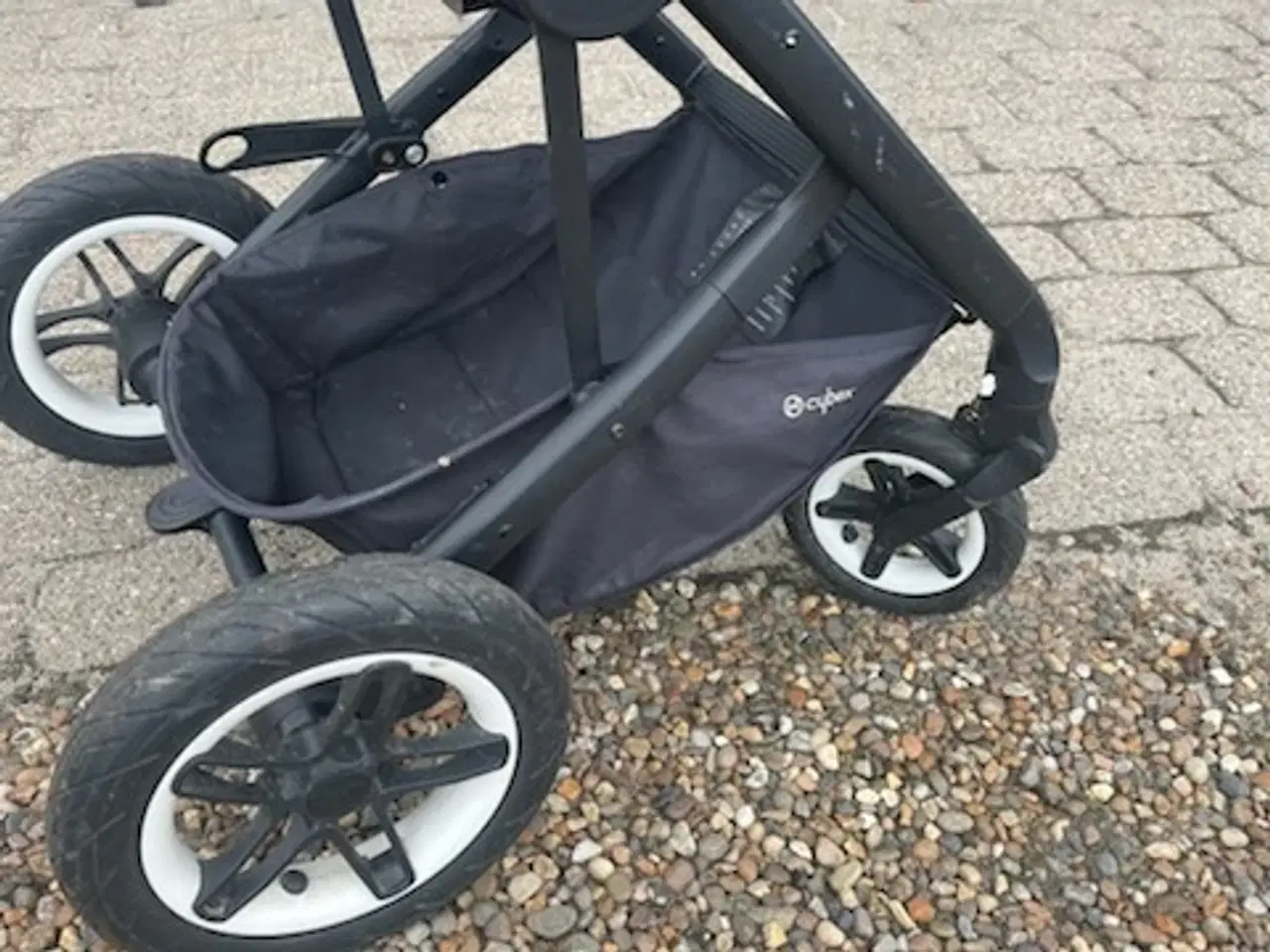 Billede 5 - Meget velholdt klapvogn.