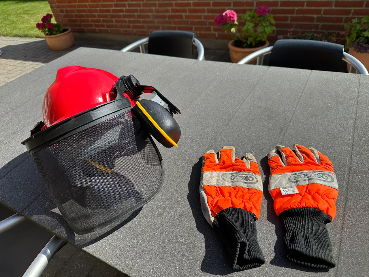 Billede 4 - Motorsav, hjelm og sikkerhedshandsker
