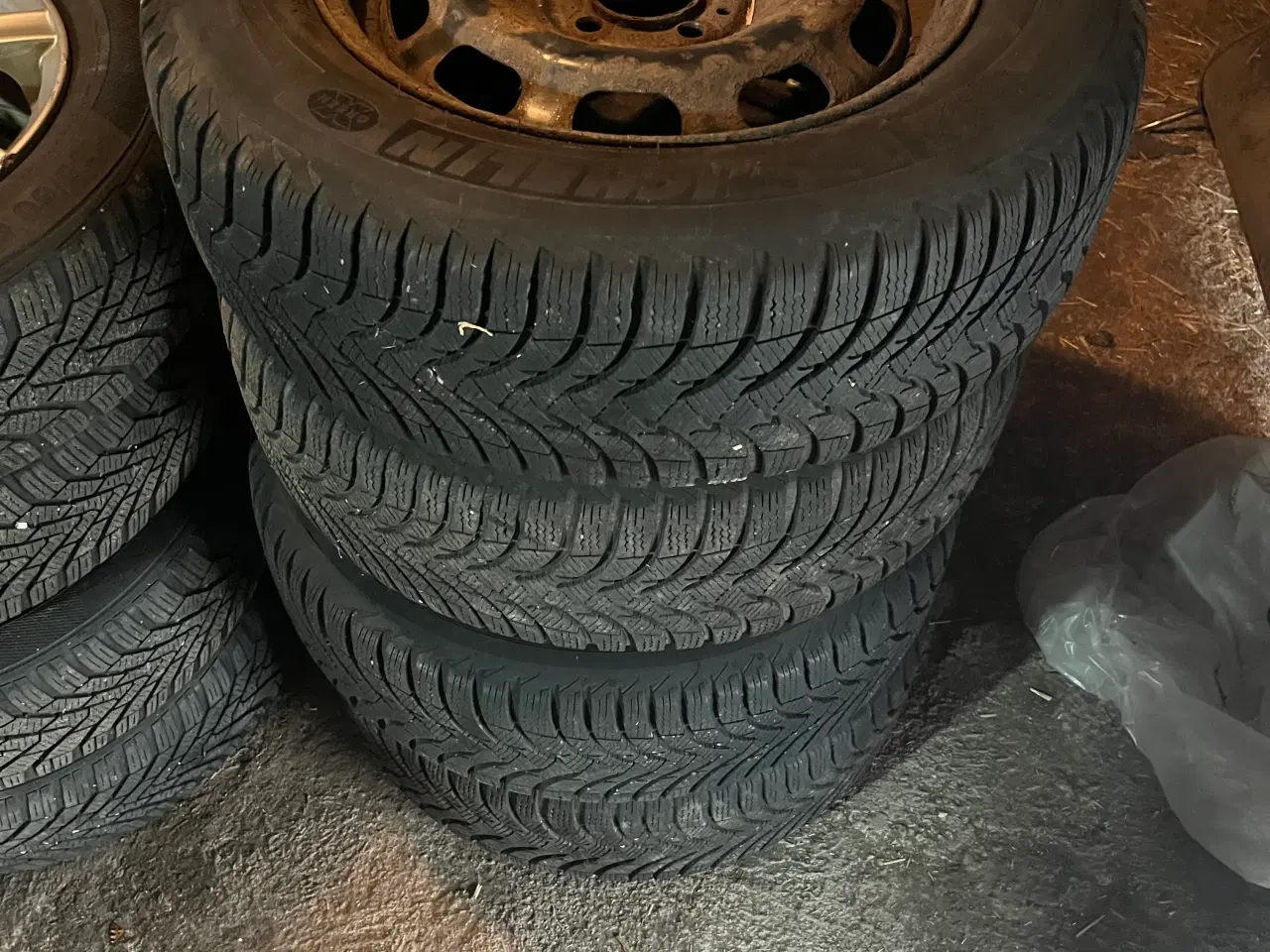 Billede 1 - 5x108 fælge med dæk