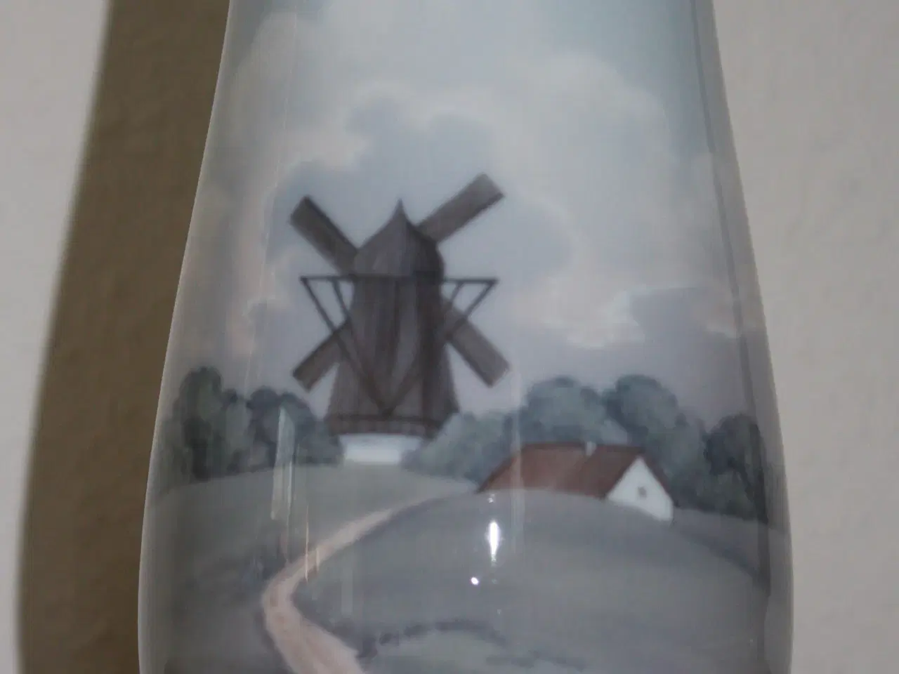 Billede 3 - Vase med landskab fra Bing og Grøndahl