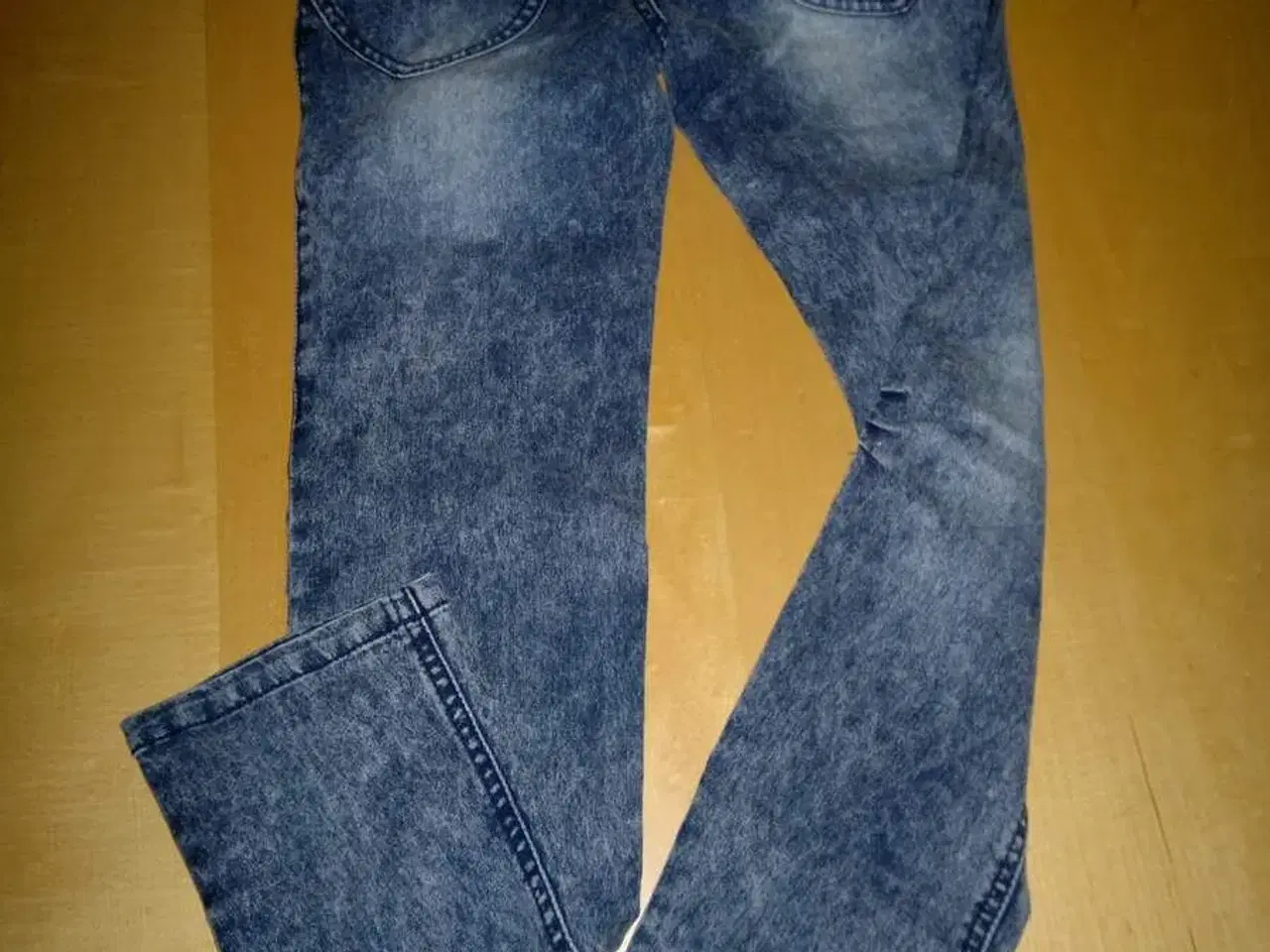 Billede 1 - Nye Molo jeans strækbukser str 146