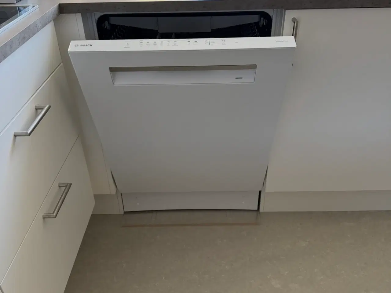 Billede 1 - Bosch Serie 4 opvaskemaskine fra maj 2025