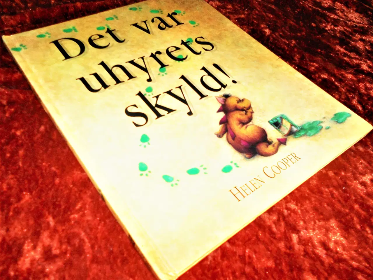 Billede 1 - Det var uhyrets skyld, Helen Cooper,